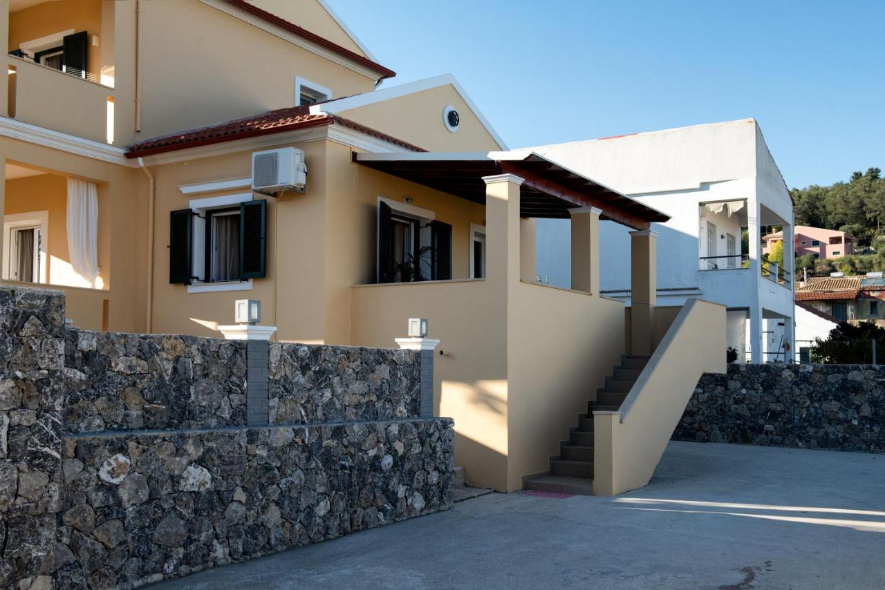 Casa Dell Amore Petrití エクステリア 写真